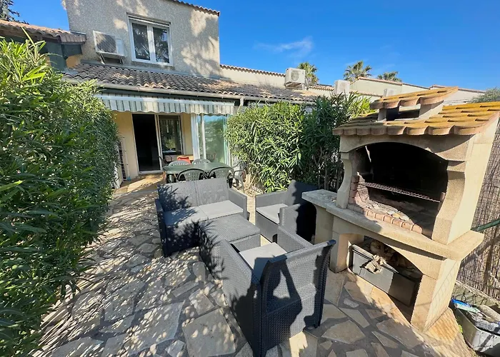 Pavillon 5 Pers Avec Terrasse, Piscine Et Parking Prive - Fr-1-781-94 * Valras-Plage